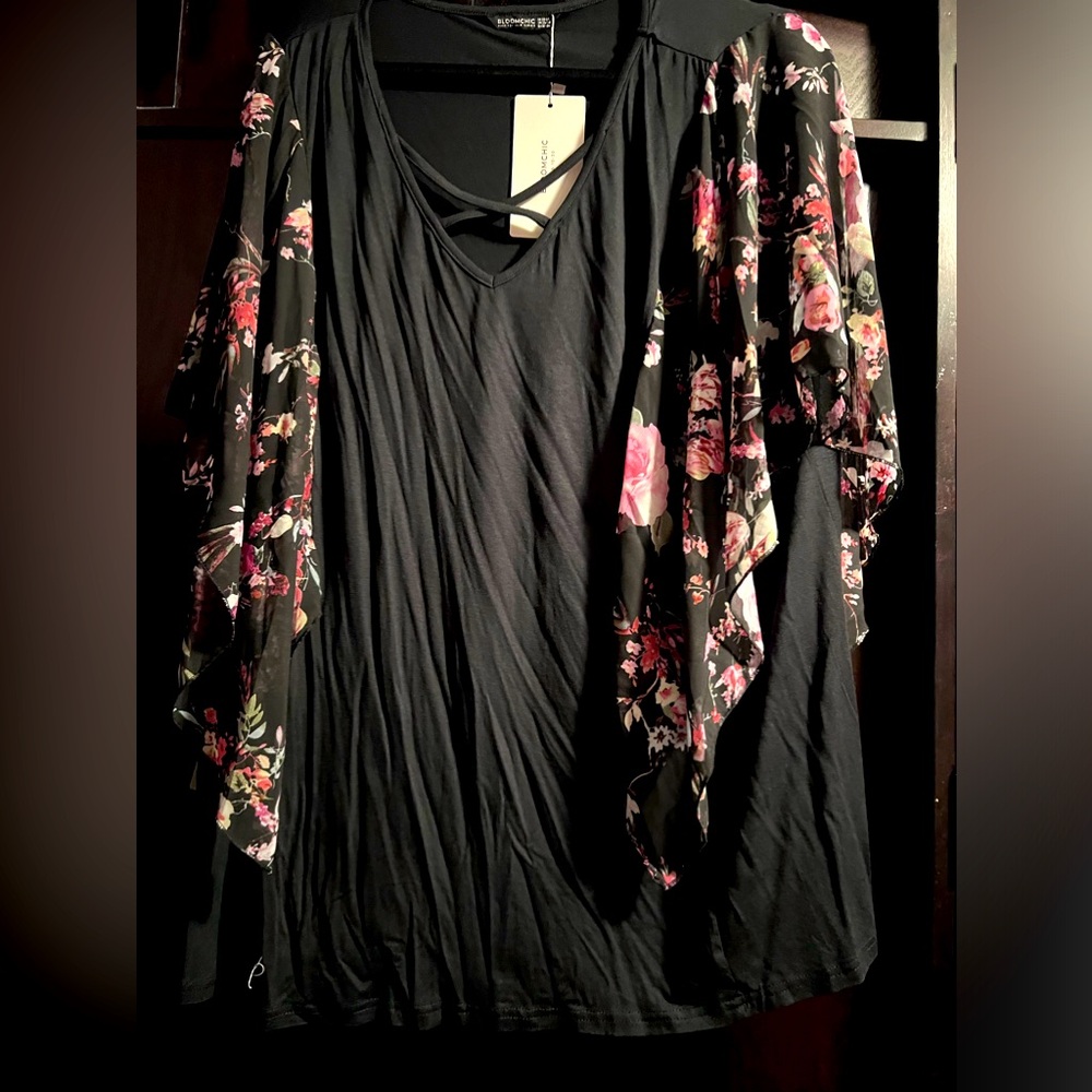 Bloomchic NWT top 22/24